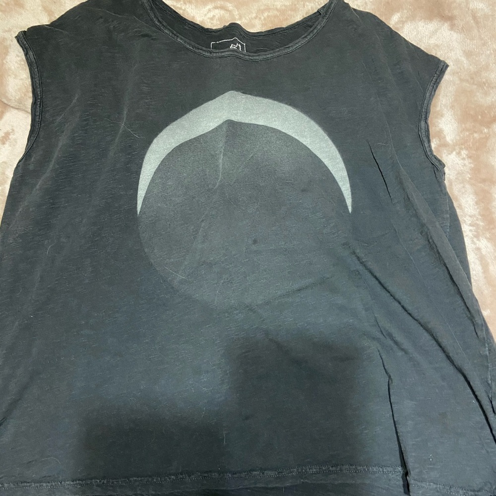 Crescent moon oversized tank